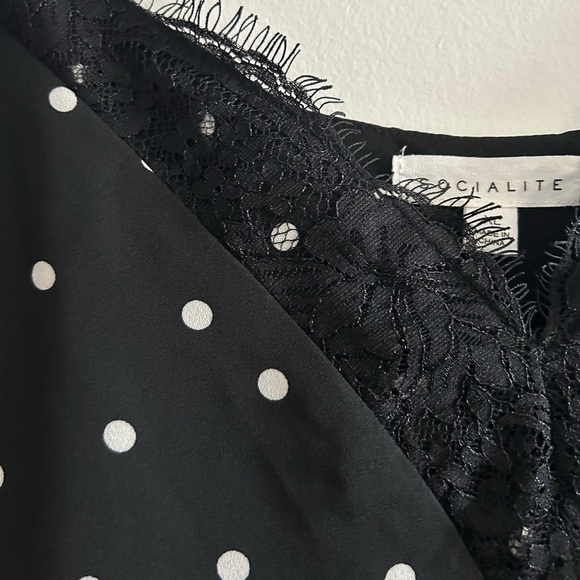 Polka Dot & Lace Tank - Picture 6 of 7